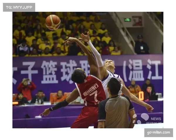 武汉盛帆快速转移球破得分点单一难题 五人得分上双胜新疆